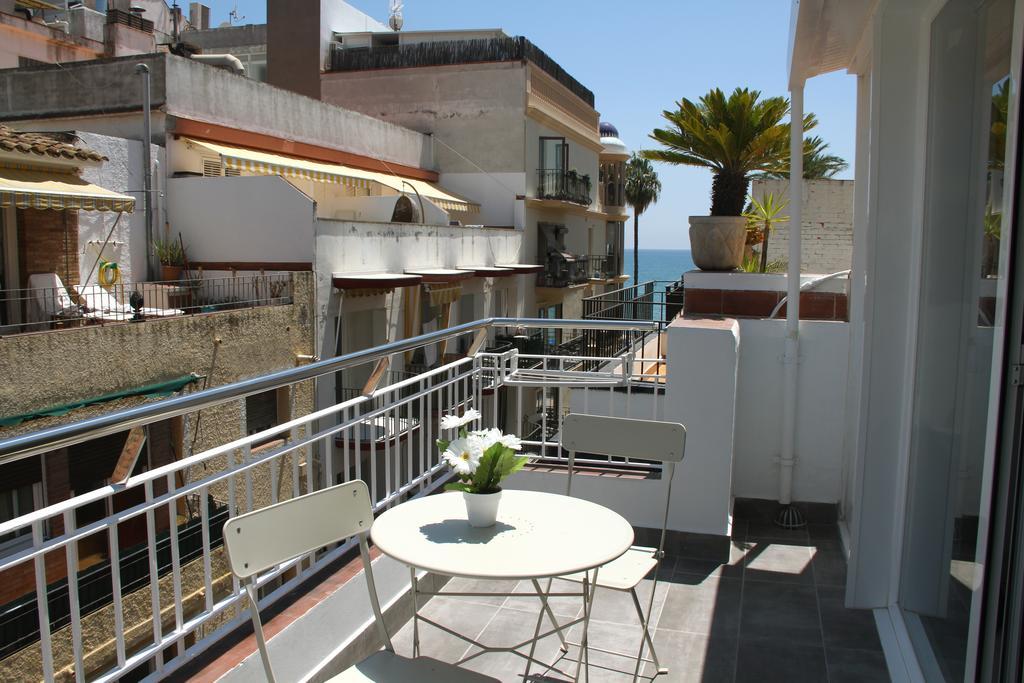Rainbow Apartments By Blausitges Sitges Exterior photo